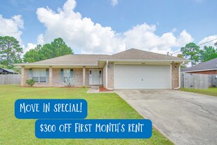7442 Treasure St in Navarre, FL - Building Photo
