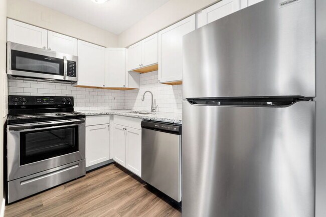11355 Goddard Rd in Allen Park, MI - Building Photo - Building Photo
