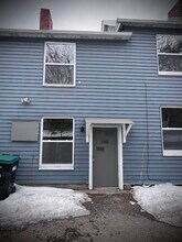 425 Ohio Ave, Unit 4 in Glassport, PA - Building Photo - Building Photo