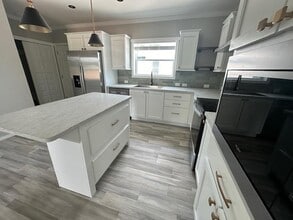 202 Skipjack Ln in Freeport, FL - Building Photo - Building Photo