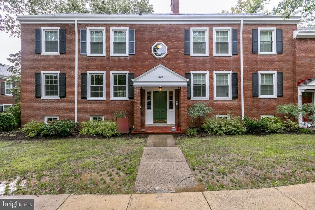 2983 S Columbus St, Unit A1 in Arlington, VA - Building Photo