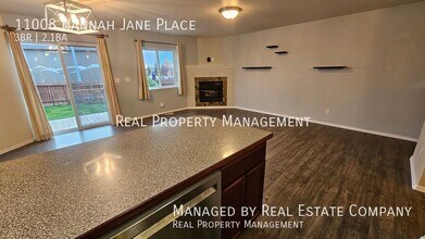 11008 Hannah Jane Pl in Anchorage, AK - Building Photo - Building Photo