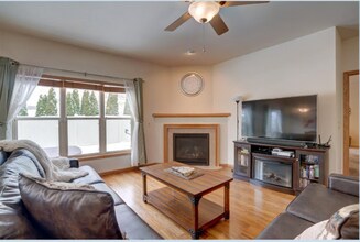 238 Wind Stone Dr in Madison, WI - Building Photo - Building Photo