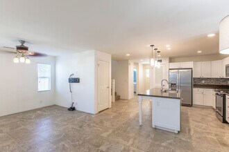 91-1280-1280 Kaileolea Dr in Ewa Beach, HI - Building Photo - Building Photo