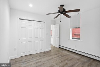 2205 S 20th St in Philadelphia, PA - Foto de edificio - Building Photo