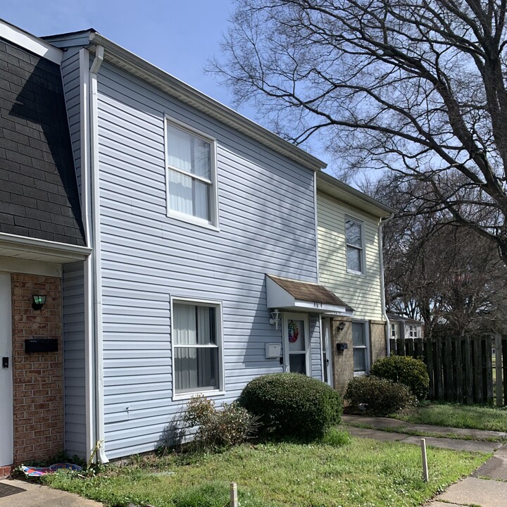 4614 Greenwood Dr in Portsmouth, VA - Building Photo