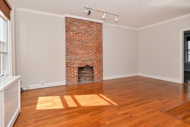 212 9th St-Unit -#2 in Hoboken, NJ - Building Photo - Building Photo