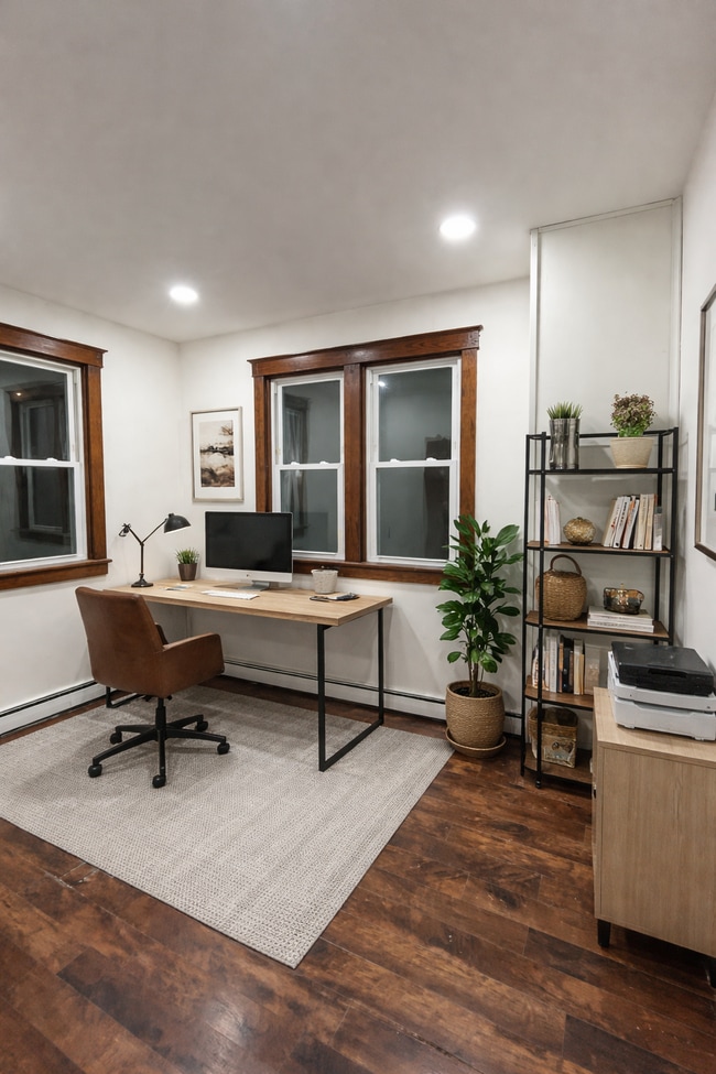 44 Cedar Ave, Unit Apt 2 in New Windsor, NY - Foto de edificio - Building Photo