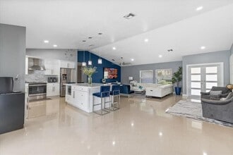 10082 Harbourtown Ct in Boca Raton, FL - Building Photo - Building Photo