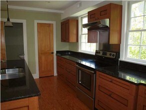 17 Hampden Ct, Unit C in Charleston, SC - Building Photo - Building Photo