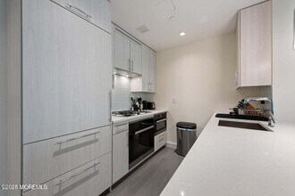 15 Morris Ave in Long Branch, NJ - Building Photo - Building Photo