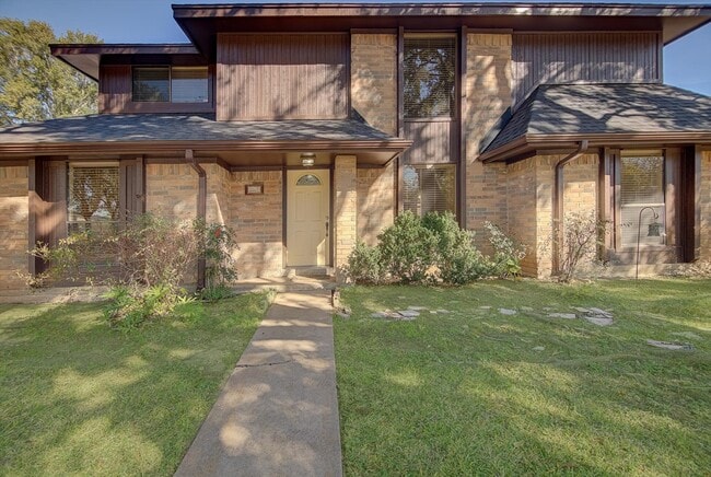 2807 Planters St in Sugar Land, TX - Building Photo - Building Photo