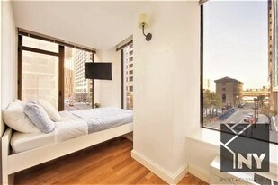 126 Pearl St in New York, NY - Building Photo