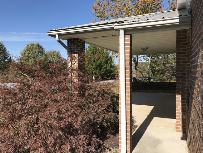 property at 3208 Alton Dr