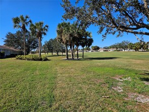 2219 Brookfield Greens Cir in Sun City Center, FL - Building Photo - Building Photo