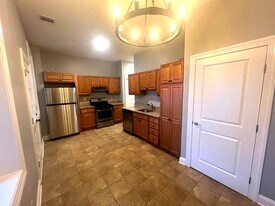 77-79 Washington St, Unit Unit 1 in Bloomfield, NJ - Building Photo