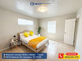 4679 Weaver Rd in Houston, TX - Building Photo