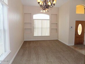 5473 Roger Maris Dr in El Paso, TX - Building Photo - Building Photo