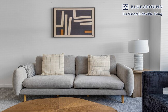 220 Lombard St in San Francisco, CA - Building Photo - Building Photo