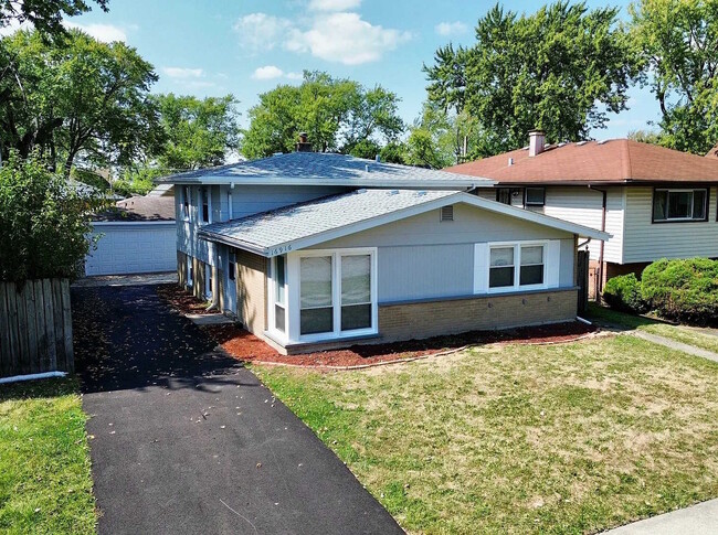 property at 16916 Old Elm Dr
