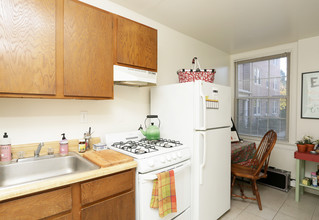 Chadford Apartments, LLC in Baltimore, MD - Building Photo - Interior Photo