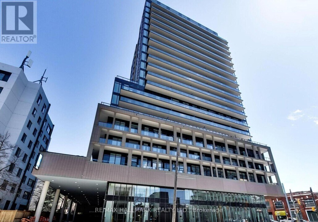 285-285 Dufferin St in Toronto, ON - Building Photo