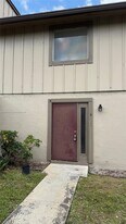 5600 NW 22nd Ct in Lauderhill, FL - Building Photo
