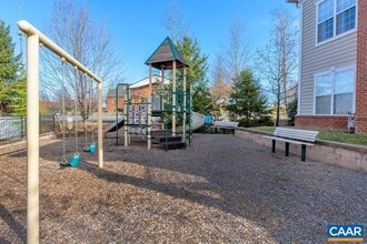 985 Glenwood Station Ln in Charlottesville, VA - Building Photo - Building Photo