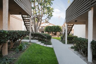 Elan Shadowridge Meadows in Vista, CA - Building Photo - Building Photo