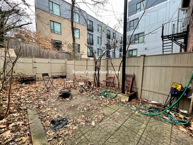 8 Sewall St, Unit 1 in Boston, MA - Building Photo - Building Photo