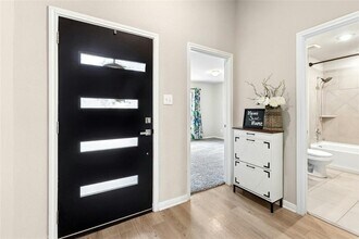 2929 Greenbriar Rd in Seguin, TX - Building Photo - Building Photo