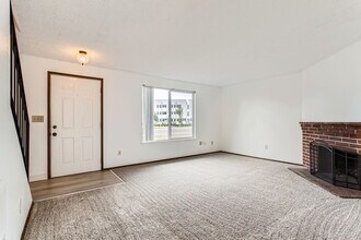 1711 SE Blairmont Dr in Vancouver, WA - Building Photo - Building Photo