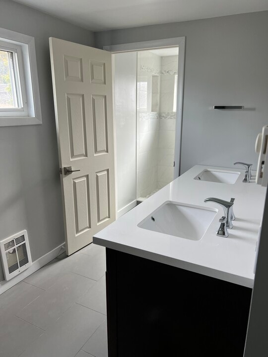 7934 18th Ave SW in Seattle, WA - Building Photo