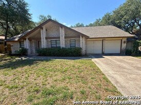 4638 Shavano Woods in San Antonio, TX - Building Photo