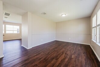 1043 Verde Trails Dr in Houston, TX - Foto de edificio - Building Photo