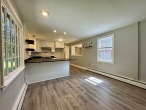 287 Greely Rd in Cumberland, ME - Building Photo - Building Photo