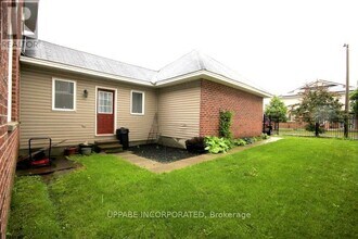 287 Parkin Cir in Ottawa, ON - Building Photo - Building Photo