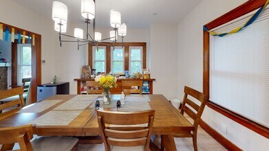 806 Sylvan Ave in Ann Arbor, MI - Building Photo - Building Photo