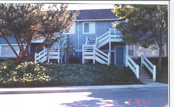 Parkside Manor in Vallejo, CA - Building Photo - Building Photo