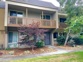 3031 Flora Vista in Alameda, CA - Building Photo