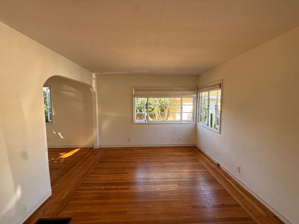1507 Berkeley Way in Berkeley, CA - Foto de edificio
