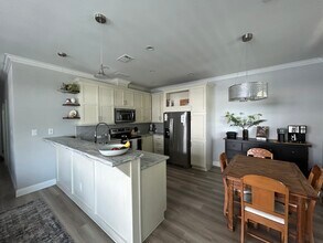 31258 Avenue E in Big Pine Key, FL - Building Photo - Building Photo