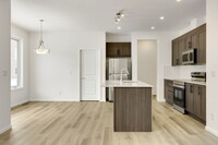 25 Yorkstone Row SW in Calgary, AB - Building Photo - Building Photo