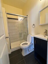 2450 San Jose Ave, Unit Upper in Alameda, CA - Foto de edificio - Building Photo