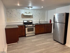 540 Marshall St in Elizabeth, NJ - Building Photo - Building Photo