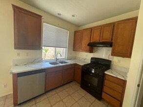 10861 Howard Dallies Jr Cir in Garden Grove, CA - Building Photo - Building Photo