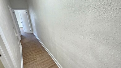 427-431 Normandie Ave in Los Angeles, CA - Building Photo - Building Photo