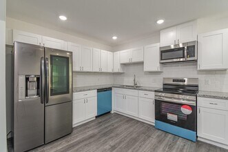 7802 Crestview Dr in Houston, TX - Building Photo - Building Photo