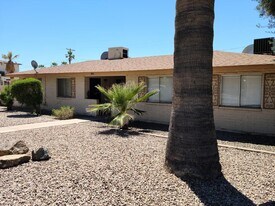 1223 W University Dr in Tempe, AZ - Building Photo