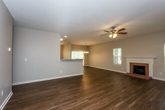 11430 Northwoods Forest Dr in Charlotte, NC - Building Photo - Building Photo